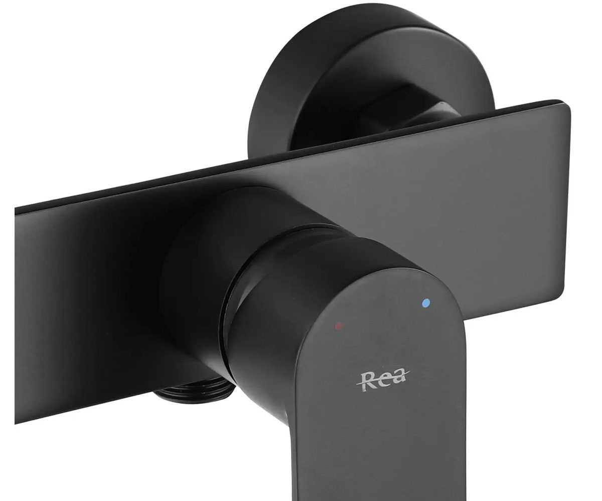 Смеситель с душевым набором  URBAN REA-B9909:Фото 3